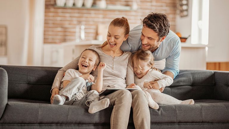 Child support attorney doing consultation to a family in Las Vegas, Nevada at Huggins Law Office